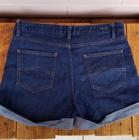 patagonia • denim shorts - Picture 3 of 5
